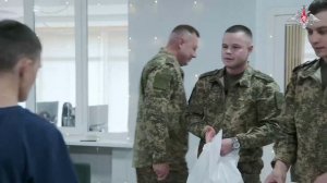 Военнослужащие поздравили детей
