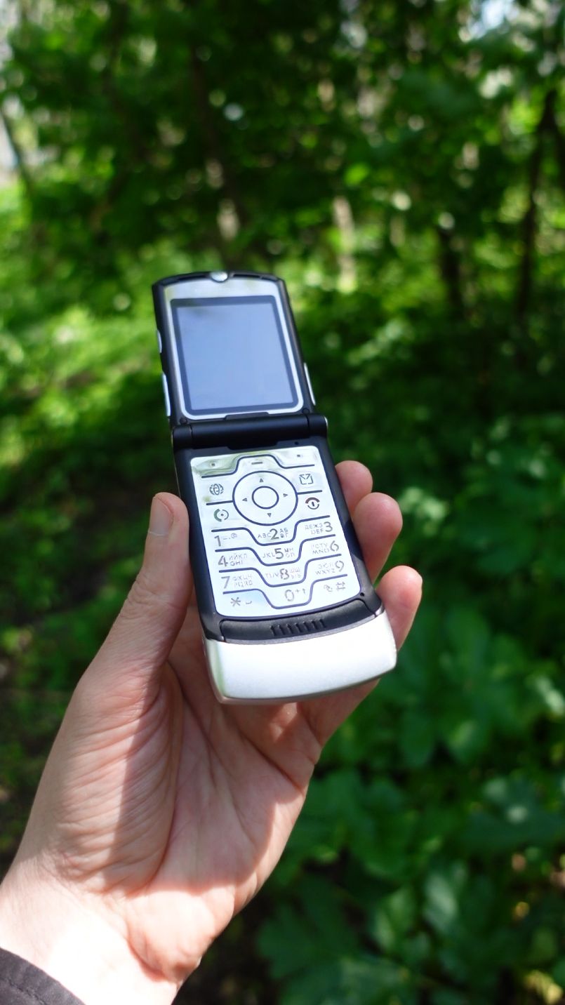 Motorola RAZR V3 - Бритва📼 ASMR Распаковка Легенды Заветный смартфон из поднебесной #shorts #razrv3