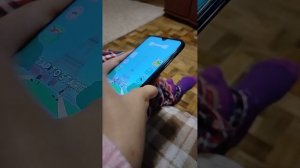 Арина играет в эту игру