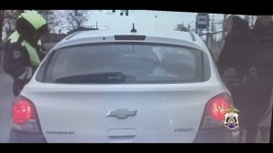 В Новгородской области маскировавшиеся под туристов наркокурьеры задержаны при перевозке 15кг спайса