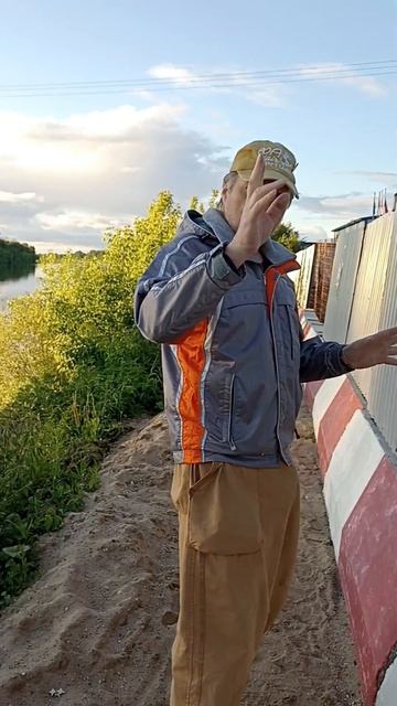 Дед Шурка нашёл станцию строящегося Метро далеко от Москвы смотреть онлайн