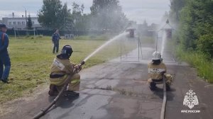 В лесах под Костромой проходят юношеские соревнования «Школа безопасности»