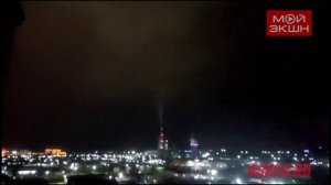 Страшно, но красиво: в Благовещенске молния ударила прямо в землю
