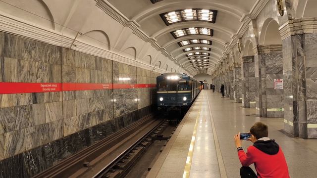 🟥 Обкатка последнего состава Ема-502 на станции Кировский завод