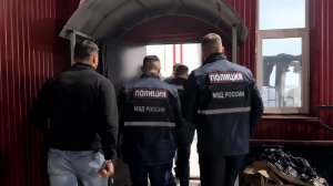 Полицейские ликвидировали производство спирта под видом косметики в Нижегородской области