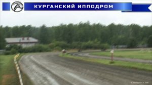 Заезд 2 - Приз «В честь дня России» для лошадей рысистых пород 5-и лет и старше. 2400 м.