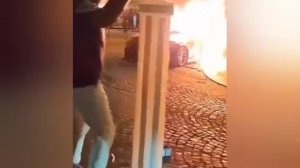 Болельщики футбола продолжают жечь Францию,беспорядки не утихают