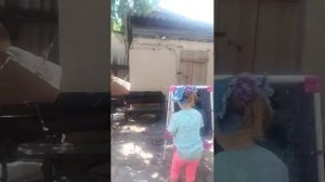 Евуля играет