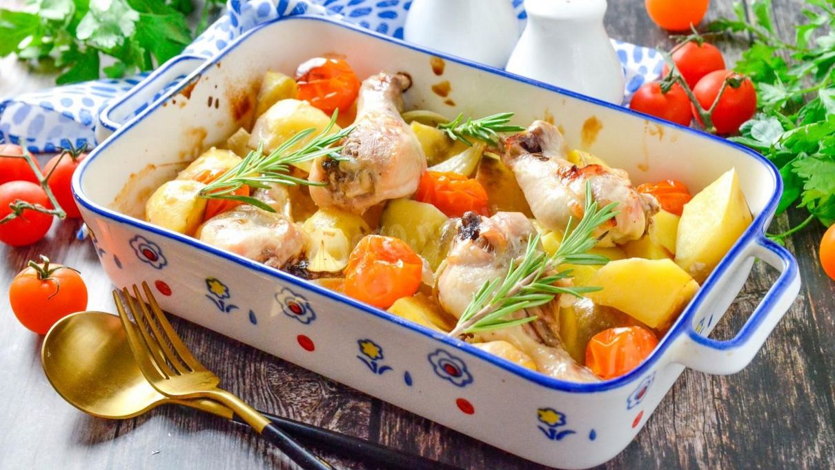 КАРТОШКА С КУРИНЫМИ НОЖКАМИ НА ПРОТВИНЕ В ДУХОВКЕ