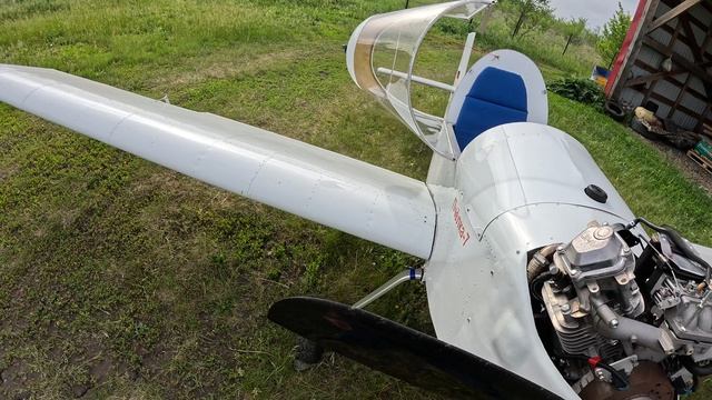 Предполетная подготовка самолета Пчелка-7