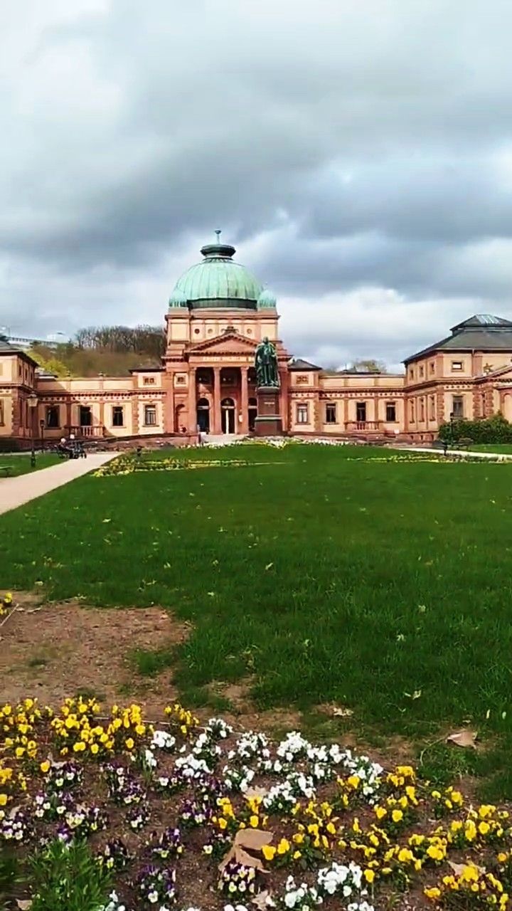 ГЕРМАНИЯ. КУРОРТНЫЙ ПАРК В БАД ХОМБУРГЕ (недалеко от Франкфурта-на-Майне). 04.04.26