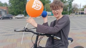 ПЫТАЕМСЯ ЛОПНУТЬ ШАР ВЕЛОСИПЕДОМ! ПОЛНЫЙ ЭКШН