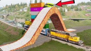 Машины и поезда против выпуклого моста, уступа и железной дороги ▶️ BeamNG Drive