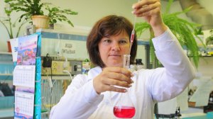 Как экологи ОЭМК следят за качеством воды на комбинате