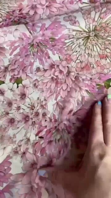 Роскошный шёлковый шифон от GIAMBATTISTA VALLI, Италия смотреть онлайн