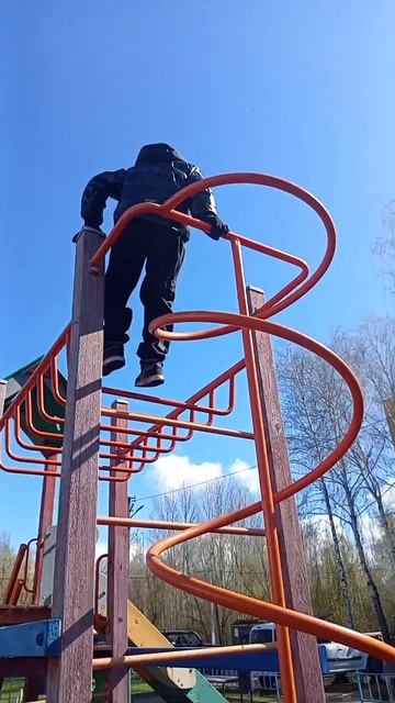 комар убил оператора