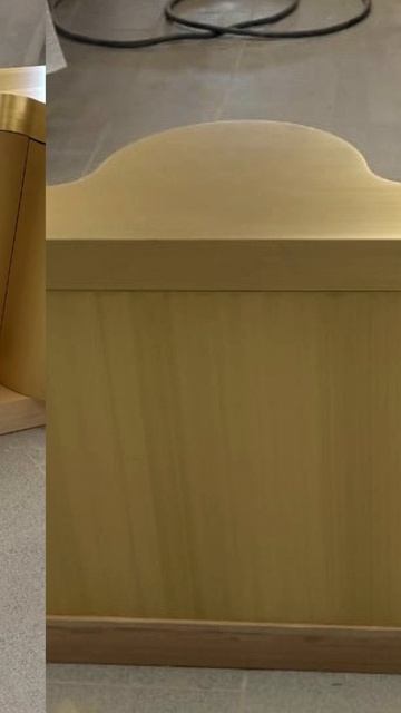 Шикарный комод из латуни.