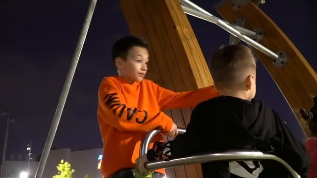 АМИНКА И АРТУР ❤️ПОТЕРЯЛИ МЛАДШИХ ❤️ОНИ СИЛЬНО ВЛИПЛИ