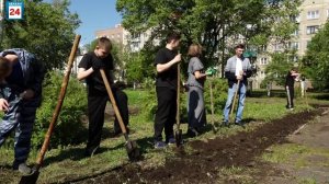 Труд на благо школы и кошелька: в столице Хакасии свою работу начали трудовые отряды школьников