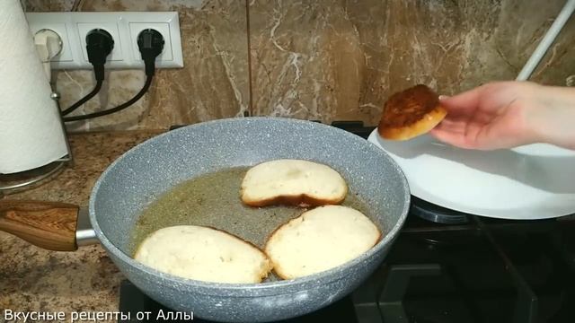 Жареные бутерброды с фаршем.
