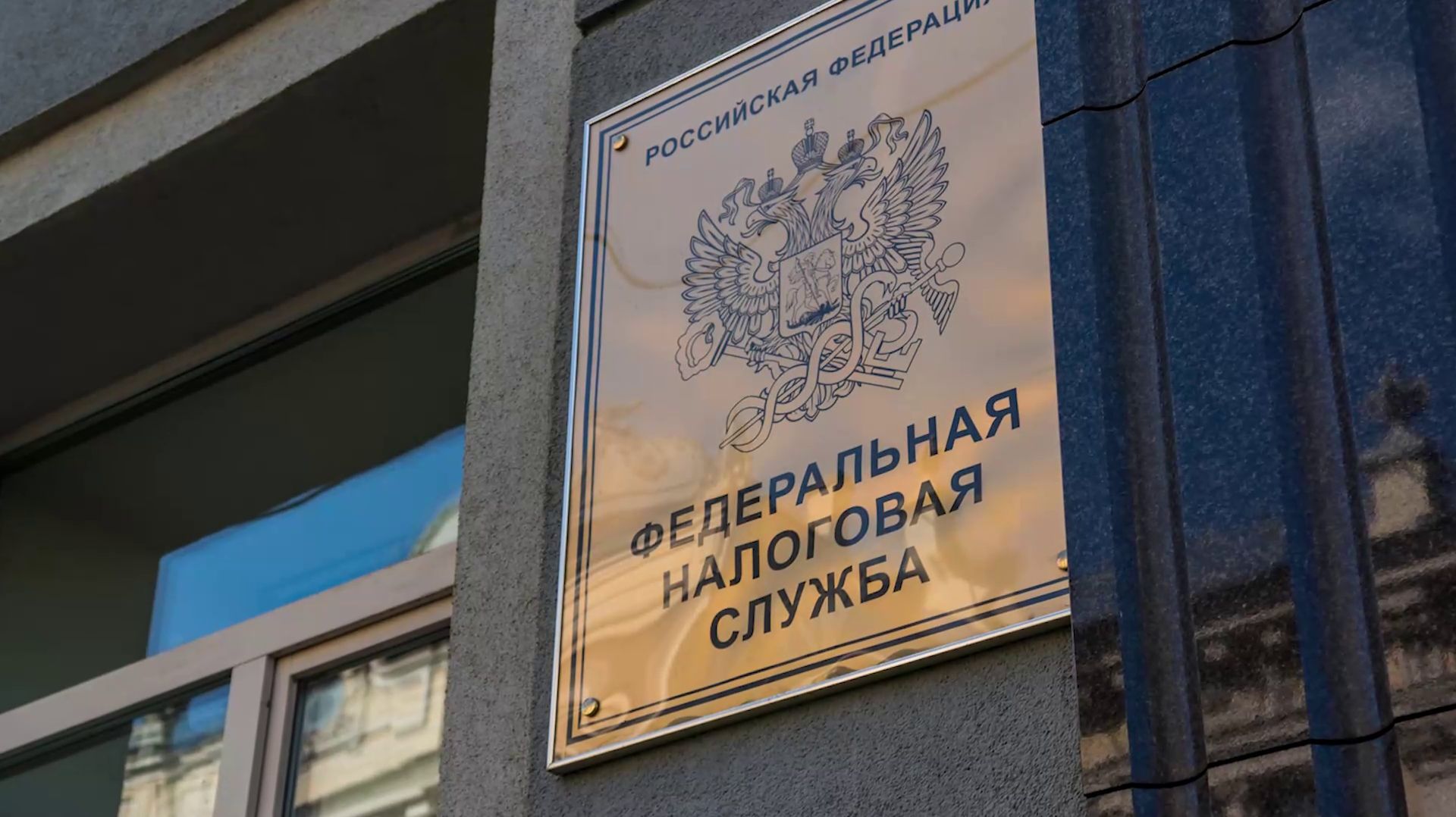 В ЛЕТО С НОВЫМИ ПРАВИЛАМИ смотреть онлайн