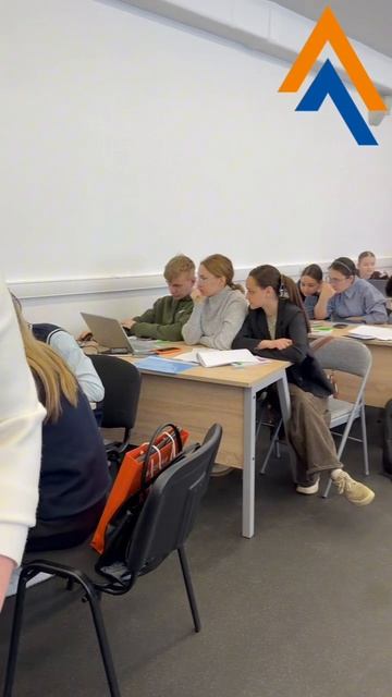 В ЯГТУ стартовал конкурсный этап регионального фестиваля «Хайтек.Юниор»! смотреть онлайн