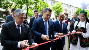 Садыр Жапаров открыл новый головной офис госбанка Кыргызстана к 100-летию сберегательного дела