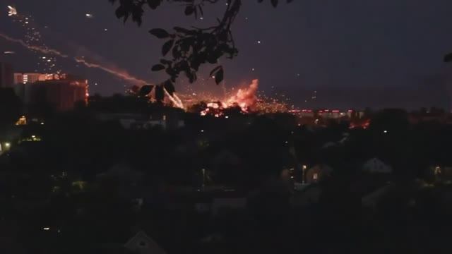 Ракетный удар по Голосеевскому району Киева 💥 02.06.2026 смотреть онлайн