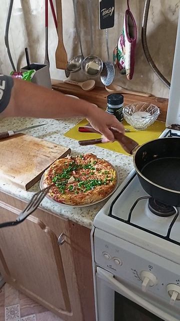 На ЗАВТРАК ПИЦЦА. ВКУСНАЯ ЛЕПЁШКА