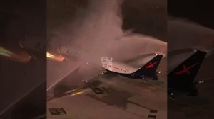 👋🇧🇷 С нами Бог — самолёт сборной Бразилии освятили святой водой перед грядущим ЧМ