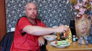 Мукбанг. Вареники с жареным луком и майонезом. Еда на камеру.