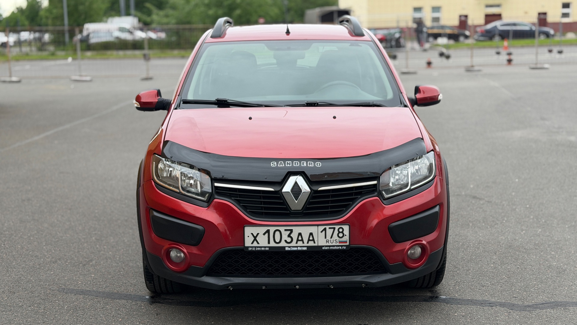 Renault Sandero Stepway смотреть онлайн