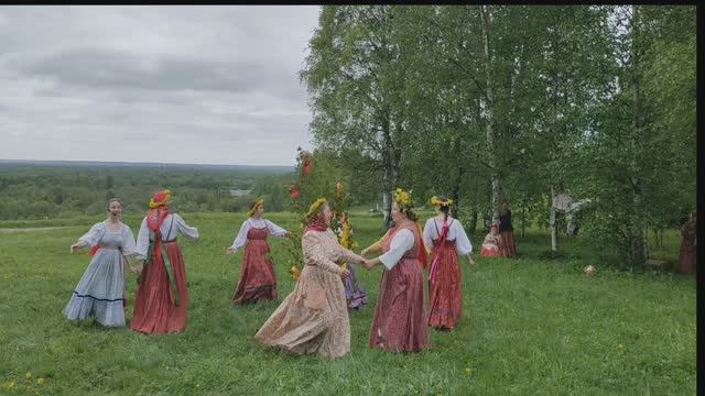 Троицкие гуляния в «Малых Корелах» смотреть онлайн