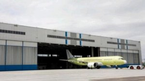 Первый серийный (полностью отечественный) авиалайнер МС-21-310 покинул сборочный цех...