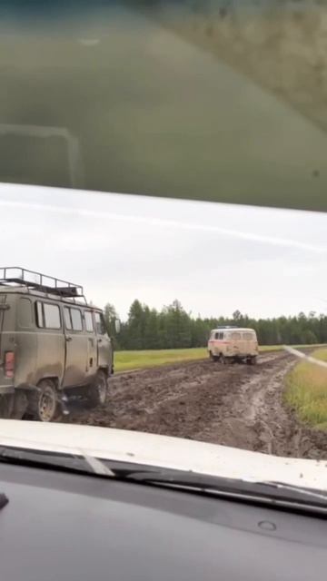С дорогами в Якутии тоже всё хорошо 😡