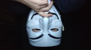 бешеный маньяк запер меня в квартире
