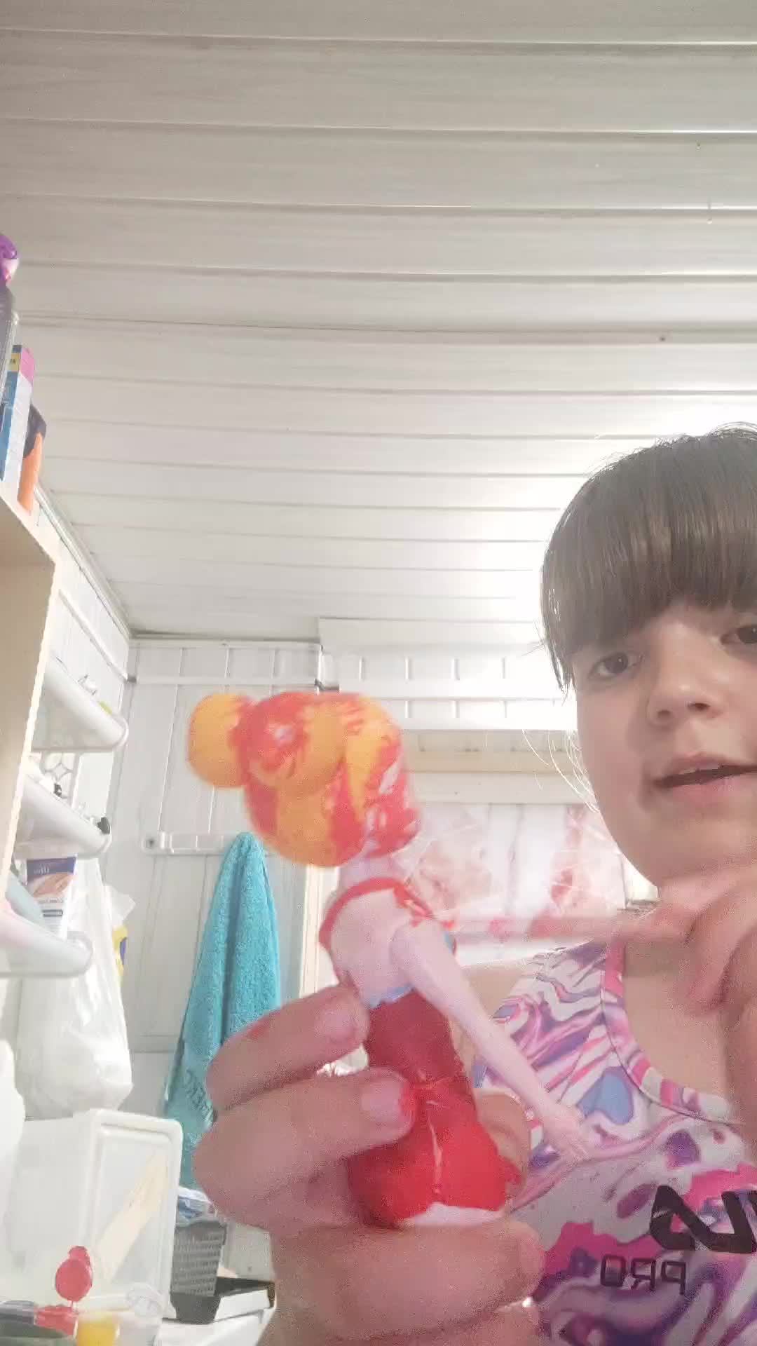т