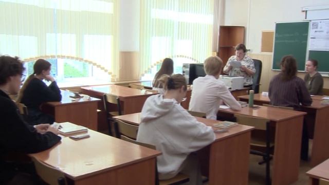 Двух нижегородцев удалили с ЕГЭ-2026 за шпаргалки и телефон