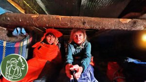 Ночевка в холодной избе | Заливают дожди