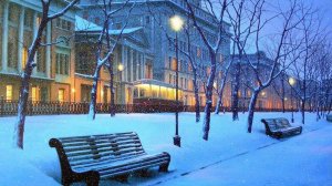 СНЕГ КРУЖИТСЯ