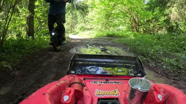 Traxxas X-maxx Dodge смотреть онлайн