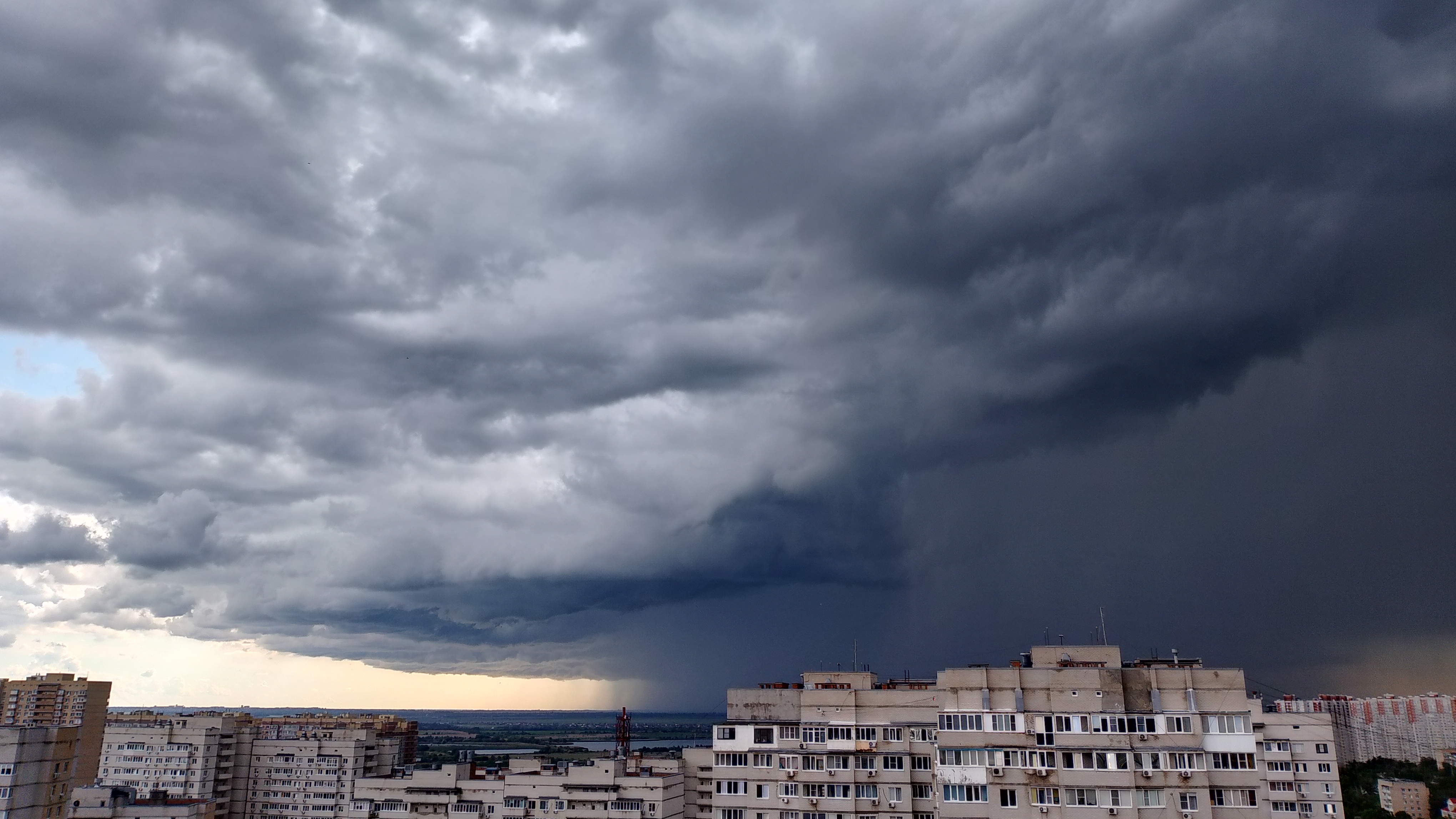 сильная Суперячейка 1июня!⛈️⚡
от МКС. смотреть онлайн