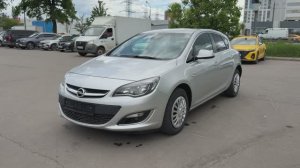 Opel Astra (2012)