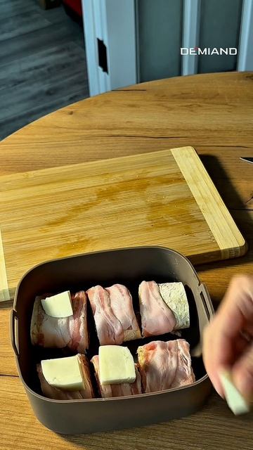 Рулетики с беконом