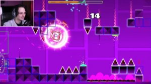 Я затролил друга НЕВОЗМОЖНЫМИ Монетками в БИТВЕ СТРОИТЕЛЕЙ  Geometry  Dash