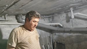 50. Свет в подвале, подготовка к заливке коридора и расключение распред коробки в ванной.