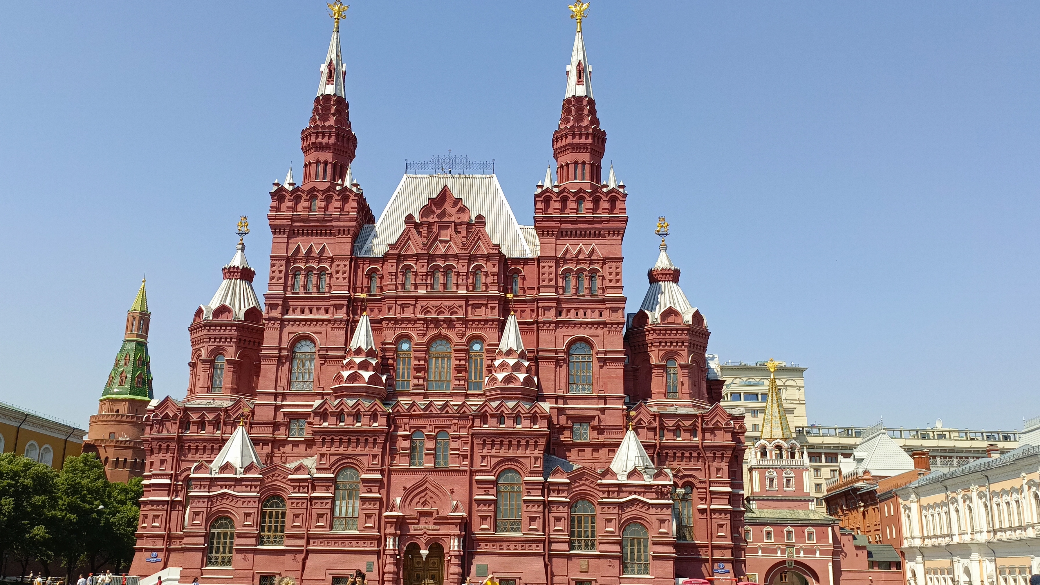 На Красной площади смотреть онлайн