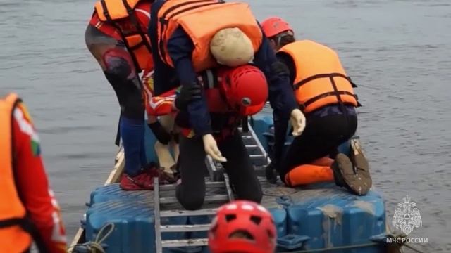 «Школа безопасности» в Сикачи-Алян: юные герои оттачивают мастерство