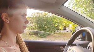 Обучение вождению. Первый урок вождения с Дарьей. Первая поездка
