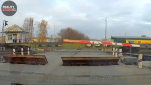 Самые невероятные моменты в поезде были сняты за секунду до катастрофы #Идиоты в машинах, подборка